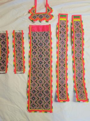 paj-ntaub-to-make-a-woman-outfit-2